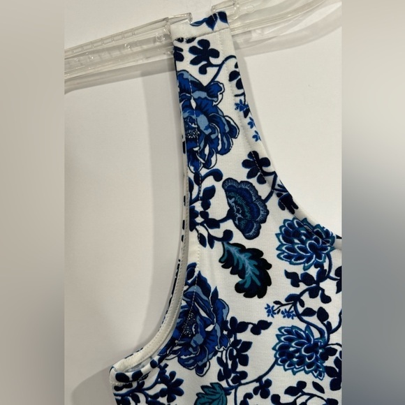 Divided H&M Women Dress Floral Print Scoop Neck Skater Dress Blue White Size 8 - Picture 7 of 9